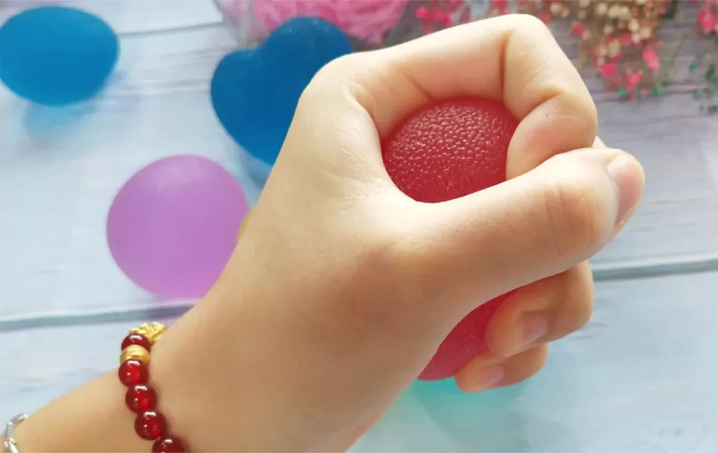 Polyurethane grip ball makes your hands more flexible Illustration 1